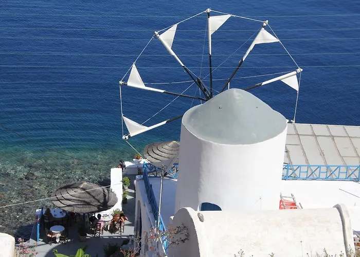 Konukevi Zacharo Thirasía