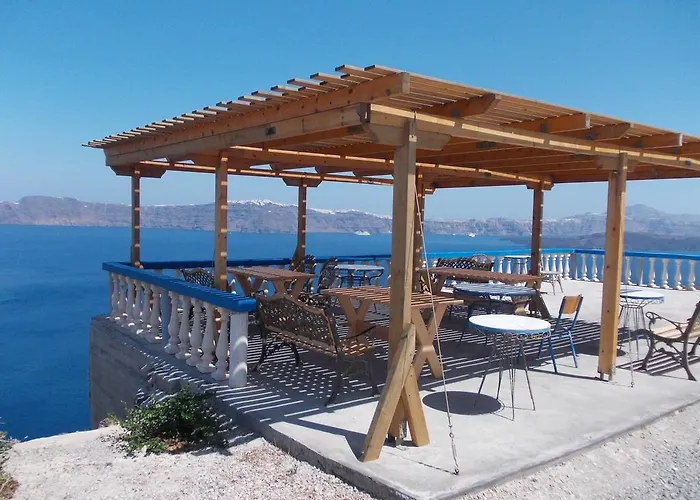 Konukevi Zacharo Thirasía