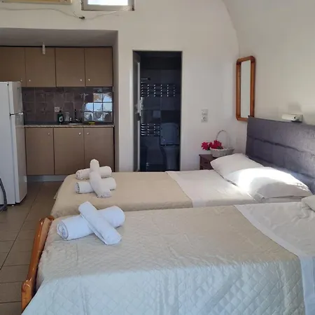 Гостевой дом Zacharo Тирасия