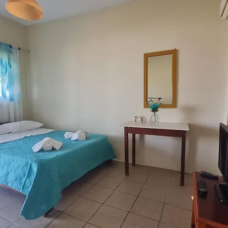 Zacharo Тирасия